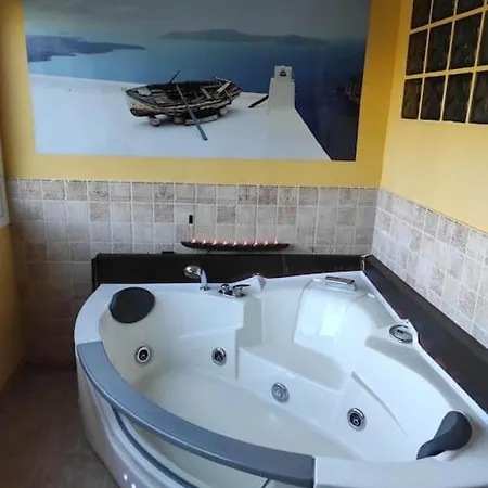 Coqueto Alojamiento Con Banera De Hidromasaje Apartment