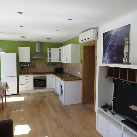 Coqueto Alojamiento Con Banera De Hidromasaje Apartment *